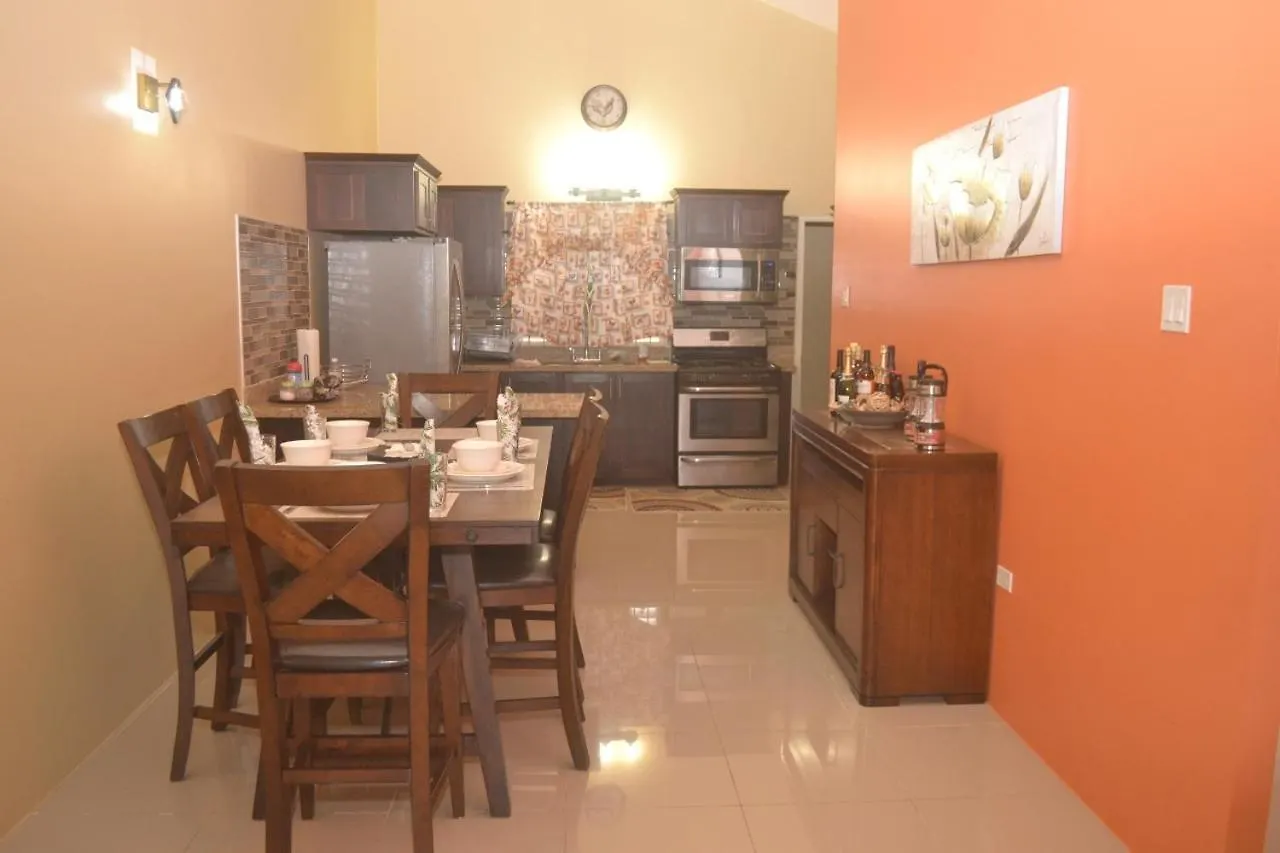 Casa de Férias The Royal Escape Home Ocho Rios