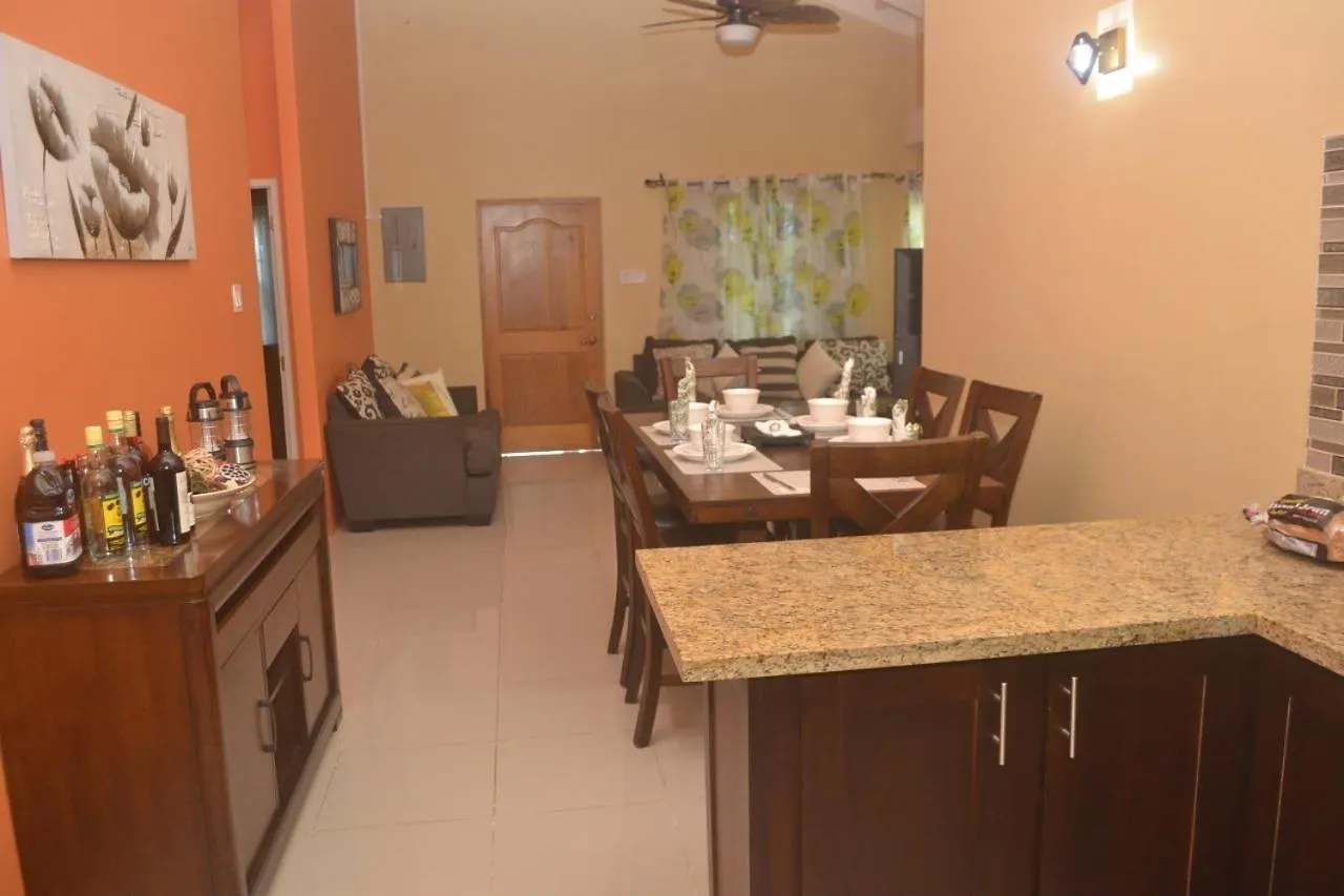 Casa de Férias The Royal Escape Home Ocho Rios
